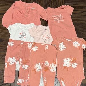 Carter’s Peach Floral Baby Bodysuit & Legging Bundle